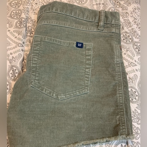 Ladies Gap shorts - Picture 4 of 4